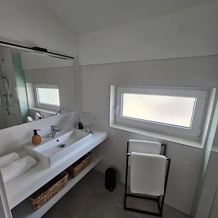Neue Am Woerthersee - In 3min Am Badestrand Apartment *